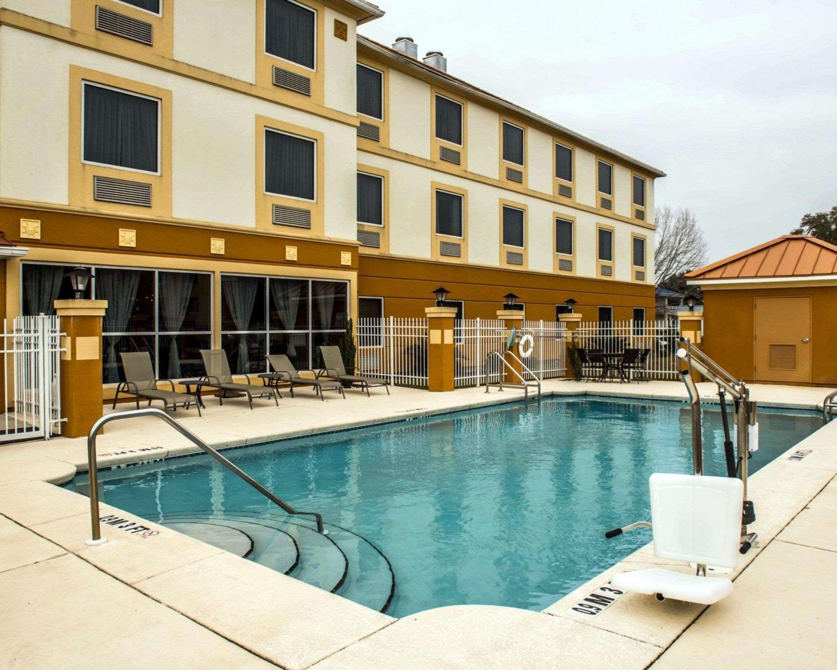 Comfort Inn & Suites Marianna I-10 Exterior photo